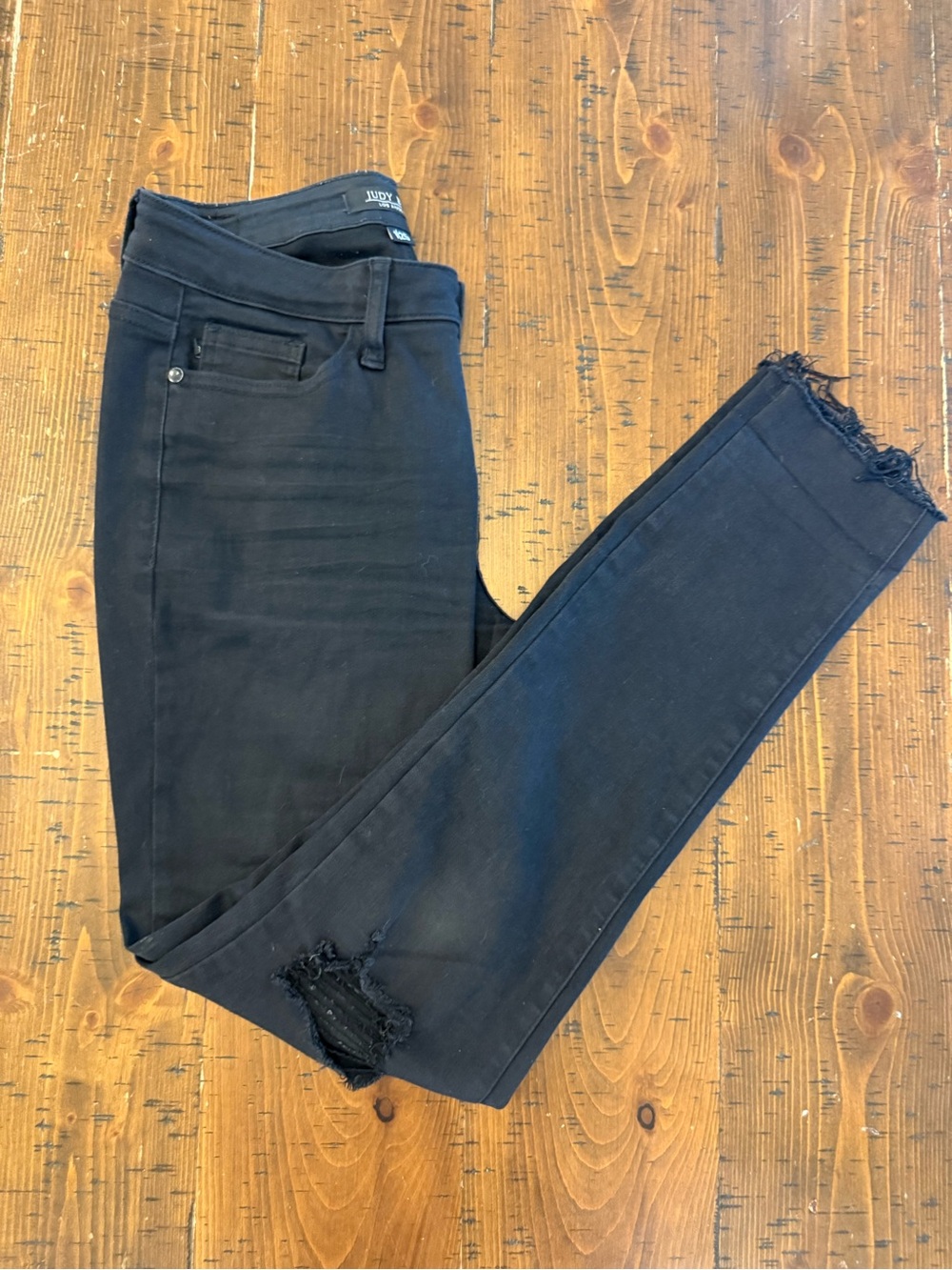 Judy Blue Jeans Black Slim Fit Distressed Ripped Hem Stretchy Sz 1 GUC